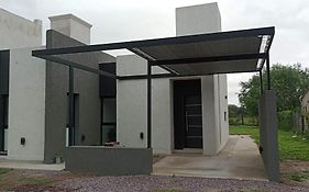 Moderna y Confortable casa nueva